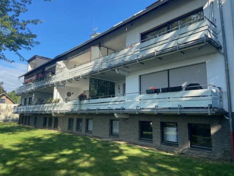 „KAARST“ Schöne 2 Zimmer Wohnung mit großem Balkon