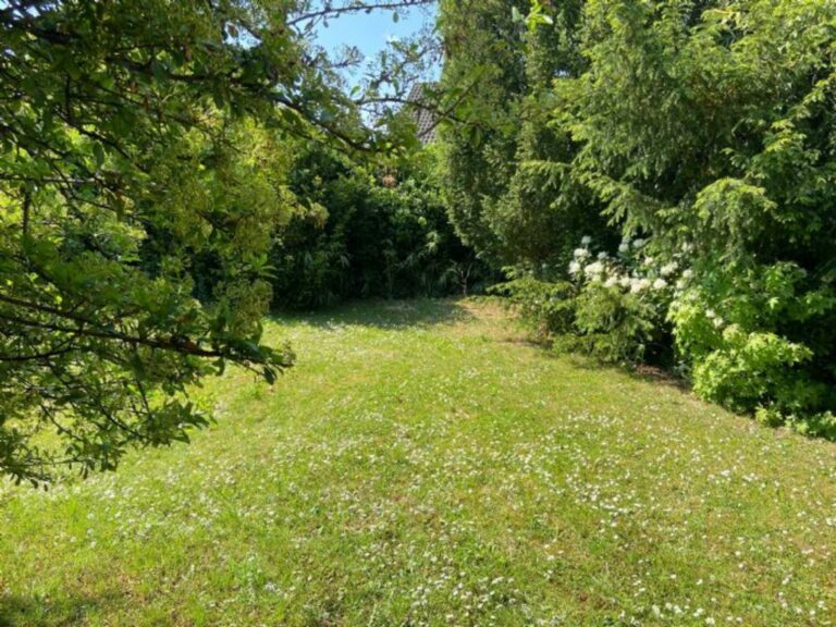 Kleine Doppelhaushälfte in Kaarst mit Garten und Garage